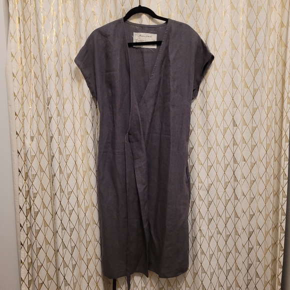 NWOT Amour Linen Olivia wrap dress in charcoal, size "1" (U.S. size 2-4/6) - Picture 6 of 9